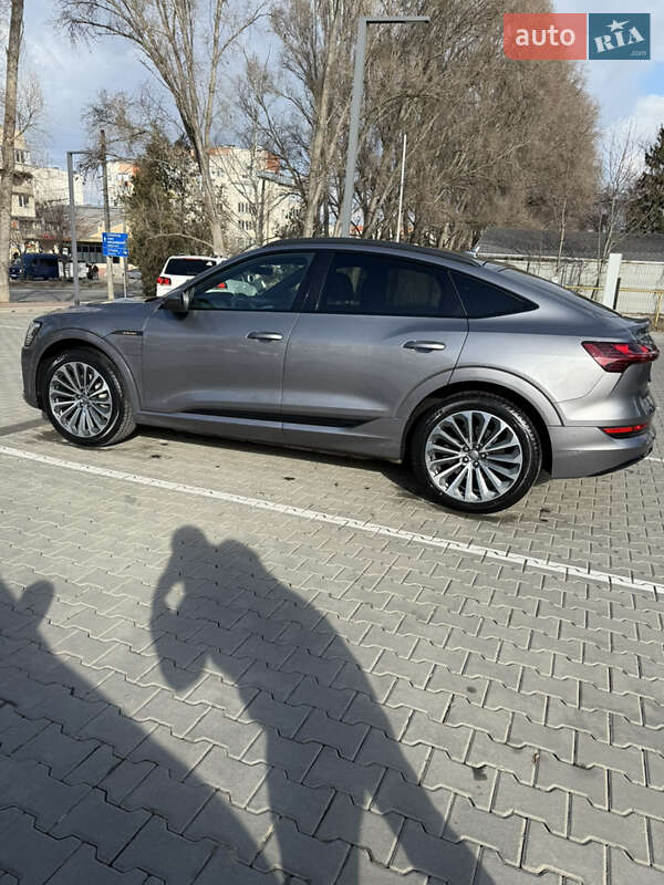 Позашляховик / Кросовер Audi e-tron Sportback 2020 в Чернівцях фото 22 Позашляховик / Кросовер Audi e-tron Sportback 2020 в Чернівцях