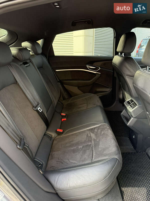 Позашляховик / Кросовер Audi e-tron Sportback 2020 в Чернівцях фото 42 Позашляховик / Кросовер Audi e-tron Sportback 2020 в Чернівцях