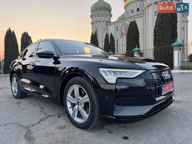 Внедорожник / Кроссовер Audi e-tron Sportback 2022 в Дубно
