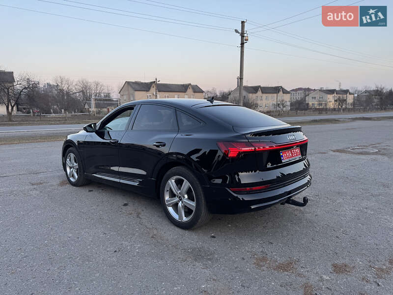 Внедорожник / Кроссовер Audi e-tron Sportback 2022 в Дубно
