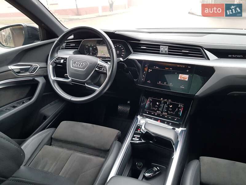 Позашляховик / Кросовер Audi e-tron Sportback 2020 в Коломиї
