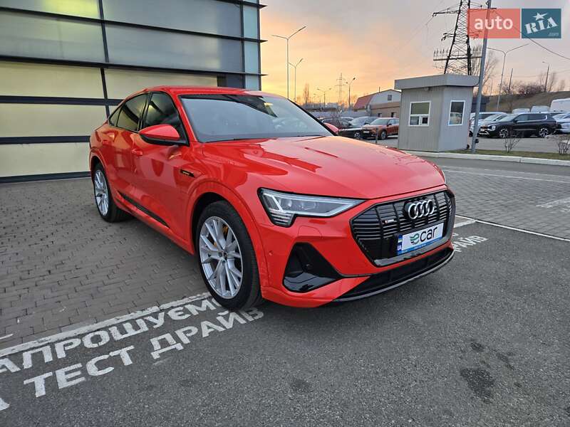 Внедорожник / Кроссовер Audi e-tron Sportback 2021 в 