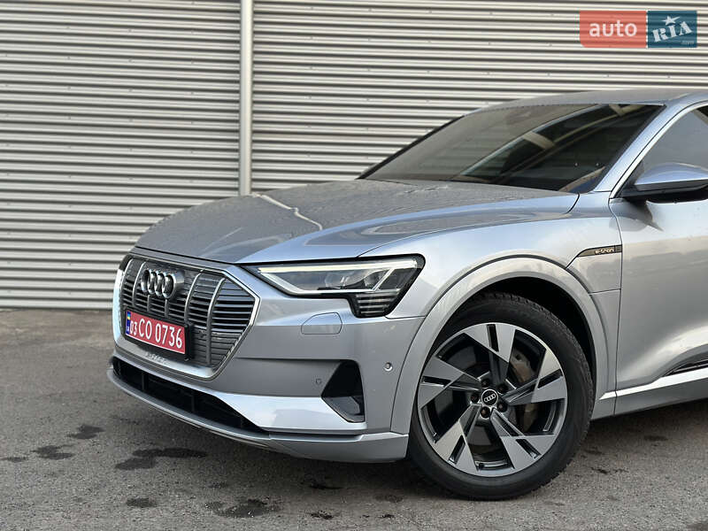 Внедорожник / Кроссовер Audi e-tron Sportback 2021 в Ровно