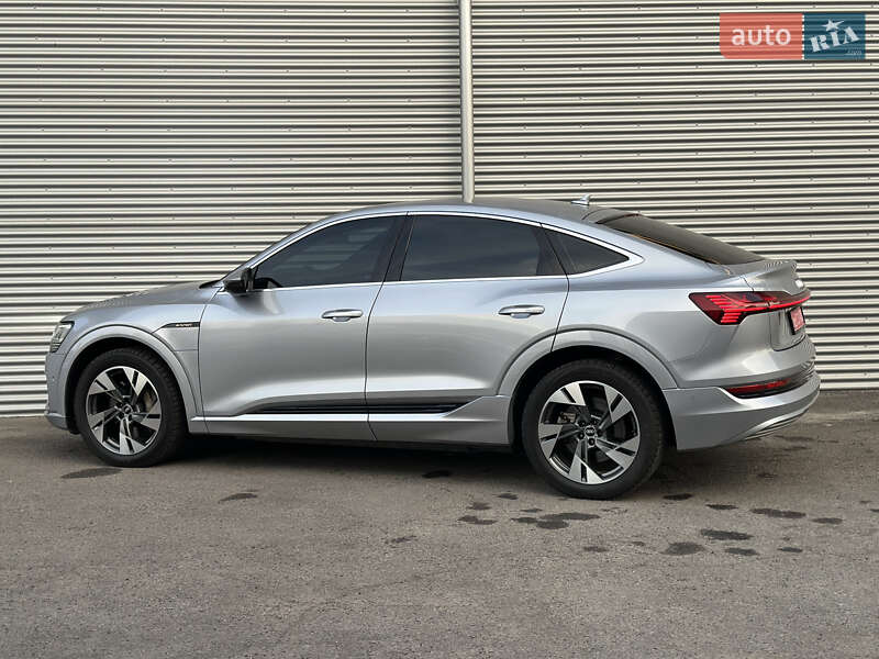 Внедорожник / Кроссовер Audi e-tron Sportback 2021 в Ровно