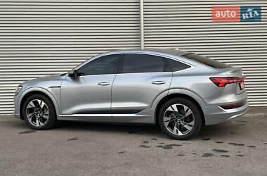 Позашляховик / Кросовер Audi e-tron Sportback 2021 в 