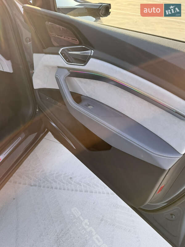 Внедорожник / Кроссовер Audi e-tron Sportback 2020 в Киеве