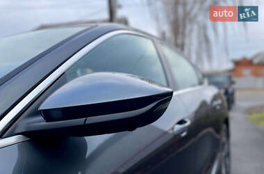 Внедорожник / Кроссовер Audi e-tron Sportback 2023 в 
