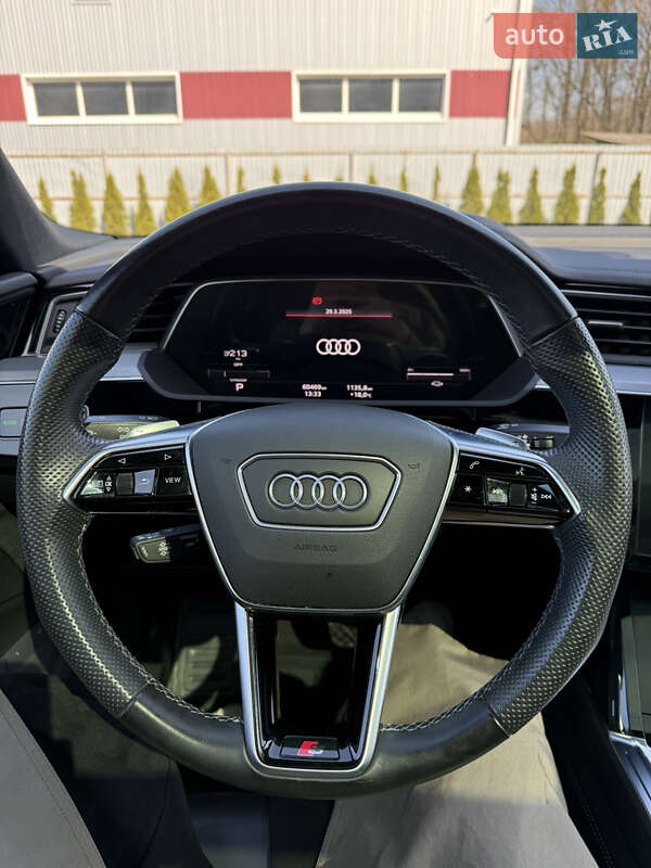 Позашляховик / Кросовер Audi e-tron Sportback 2021 в Луцьку