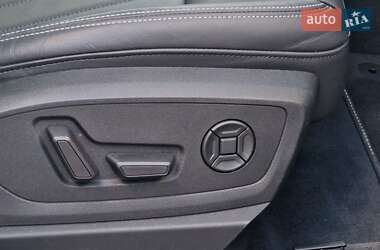 Позашляховик / Кросовер Audi e-tron Sportback 2021 в 