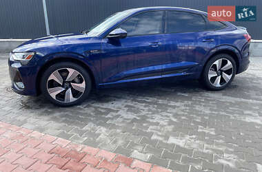 Позашляховик / Кросовер Audi e-tron Sportback 2021 в 