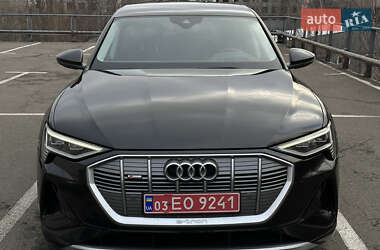 Внедорожник / Кроссовер Audi e-tron Sportback 2021 в 