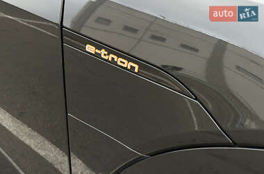 Внедорожник / Кроссовер Audi e-tron Sportback 2021 в 