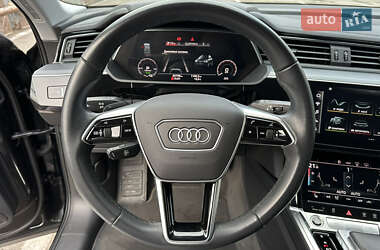 Внедорожник / Кроссовер Audi e-tron Sportback 2021 в 