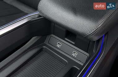 Внедорожник / Кроссовер Audi e-tron Sportback 2021 в 