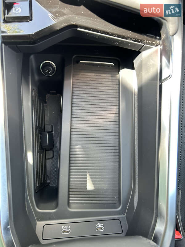 Позашляховик / Кросовер Audi e-tron Sportback 2021 в Києві