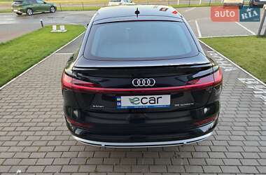Позашляховик / Кросовер Audi e-tron Sportback 2022 в 