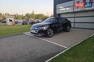Позашляховик / Кросовер Audi e-tron Sportback 2022 в 