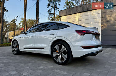 Позашляховик / Кросовер Audi e-tron Sportback 2021 в 