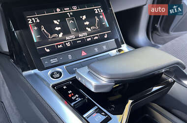 Внедорожник / Кроссовер Audi e-tron Sportback 2020 в 