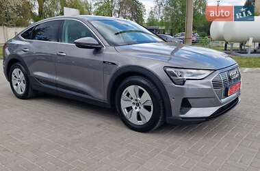 Позашляховик / Кросовер Audi e-tron Sportback 2021 в 
