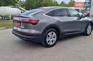 Позашляховик / Кросовер Audi e-tron Sportback 2021 в 