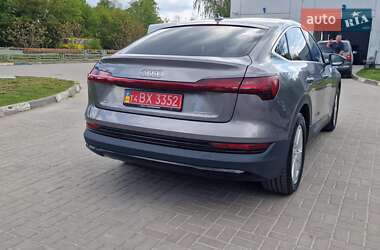 Позашляховик / Кросовер Audi e-tron Sportback 2021 в 