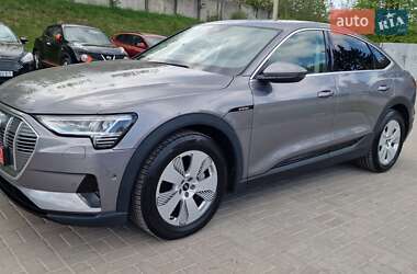 Позашляховик / Кросовер Audi e-tron Sportback 2021 в 