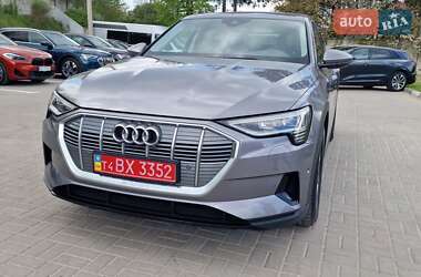 Позашляховик / Кросовер Audi e-tron Sportback 2021 в 