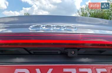 Позашляховик / Кросовер Audi e-tron Sportback 2021 в 