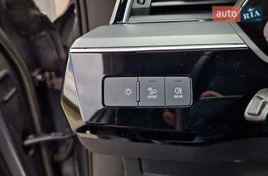 Позашляховик / Кросовер Audi e-tron Sportback 2021 в 