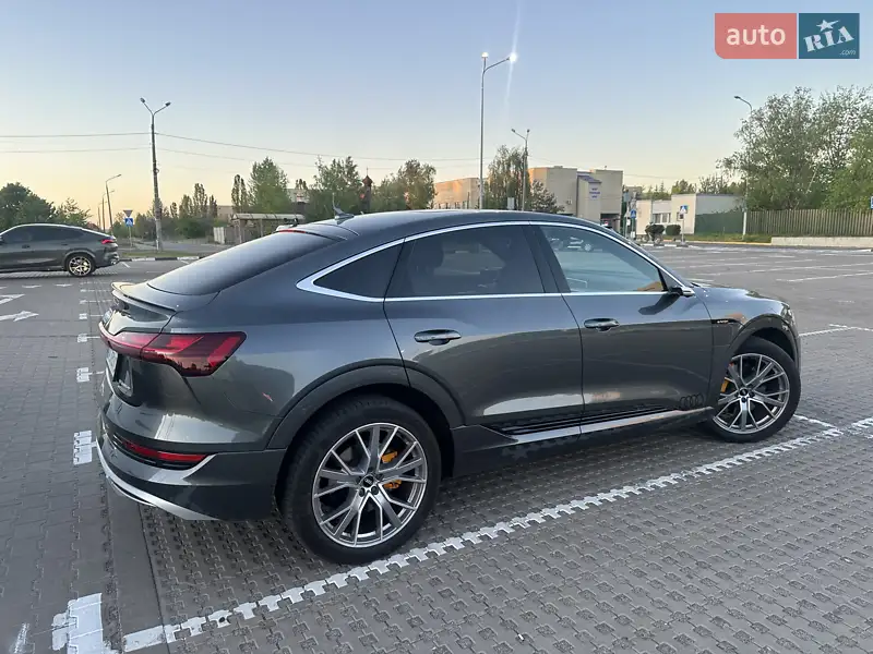 Audi e-tron Sportback
