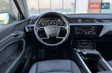 Позашляховик / Кросовер Audi e-tron Sportback 2020 в 