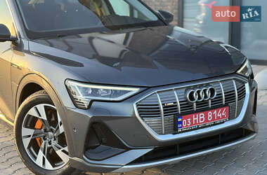 Позашляховик / Кросовер Audi e-tron Sportback 2020 в 
