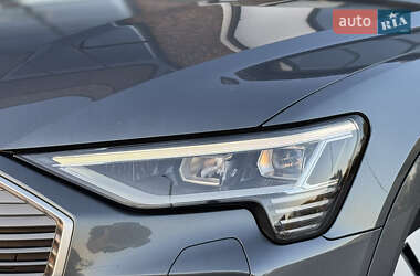 Позашляховик / Кросовер Audi e-tron Sportback 2020 в 