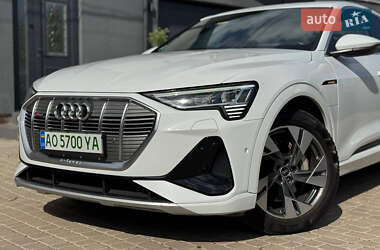 Позашляховик / Кросовер Audi e-tron Sportback 2021 в 