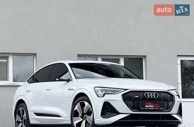 Позашляховик / Кросовер Audi e-tron Sportback 2020 в 