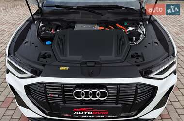 Позашляховик / Кросовер Audi e-tron Sportback 2020 в 