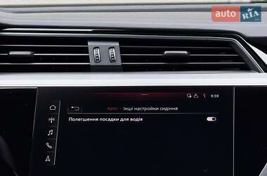 Позашляховик / Кросовер Audi e-tron Sportback 2020 в 