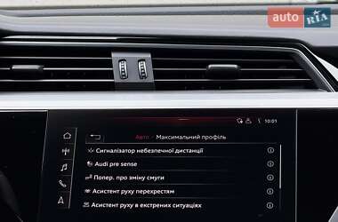 Позашляховик / Кросовер Audi e-tron Sportback 2020 в 
