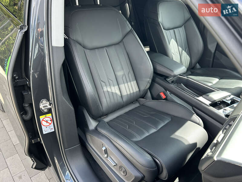 Позашляховик / Кросовер Audi e-tron Sportback 2021 в Києві