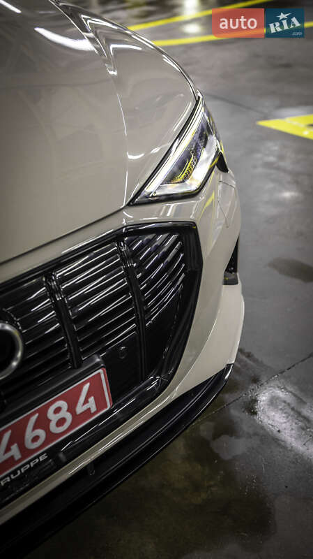 Позашляховик / Кросовер Audi e-tron Sportback 2021 в Чернівцях