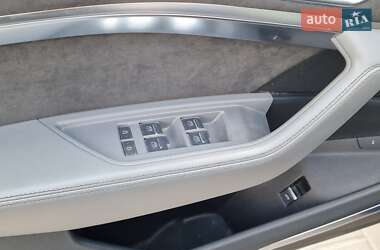Внедорожник / Кроссовер Audi e-tron Sportback 2022 в 