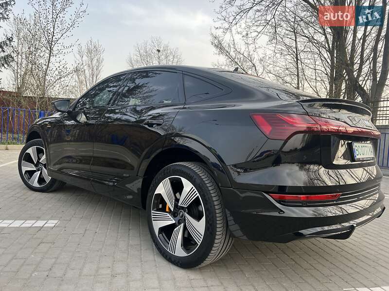 Внедорожник / Кроссовер Audi e-tron Sportback 2020 в 