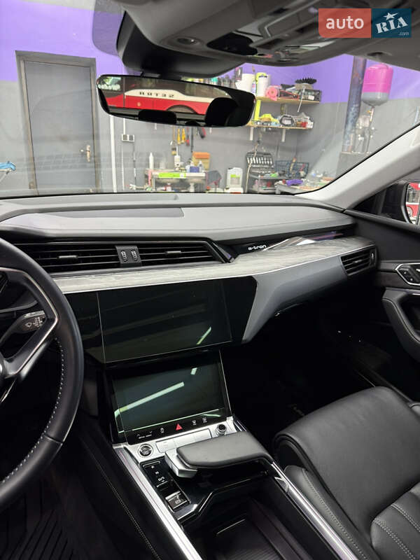 Внедорожник / Кроссовер Audi e-tron Sportback 2020 в Львове фото 13 Внедорожник / Кроссовер Audi e-tron Sportback 2020 в Львове