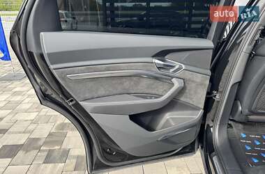 Внедорожник / Кроссовер Audi e-tron Sportback 2020 в 