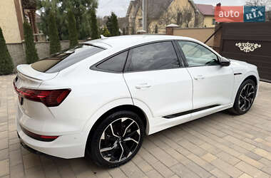 Внедорожник / Кроссовер Audi e-tron Sportback 2021 в 