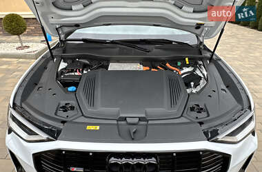 Внедорожник / Кроссовер Audi e-tron Sportback 2021 в 