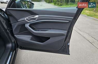Внедорожник / Кроссовер Audi e-tron Sportback 2021 в 