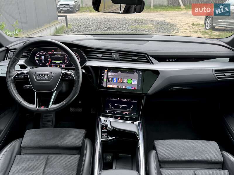 Позашляховик / Кросовер Audi e-tron Sportback 2021 в Києві