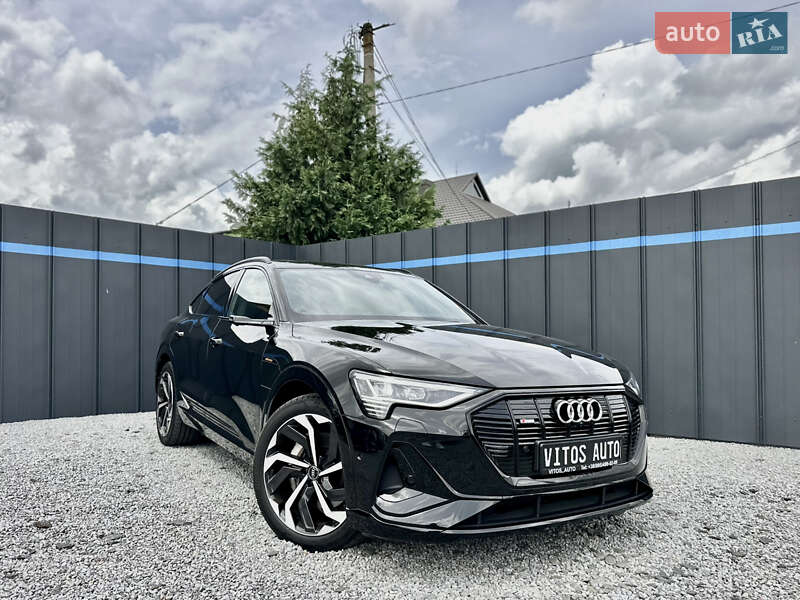Позашляховик / Кросовер Audi e-tron Sportback 2021 в 